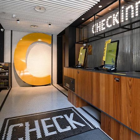 Check Inn Taipei Songjiang Exterior photo
