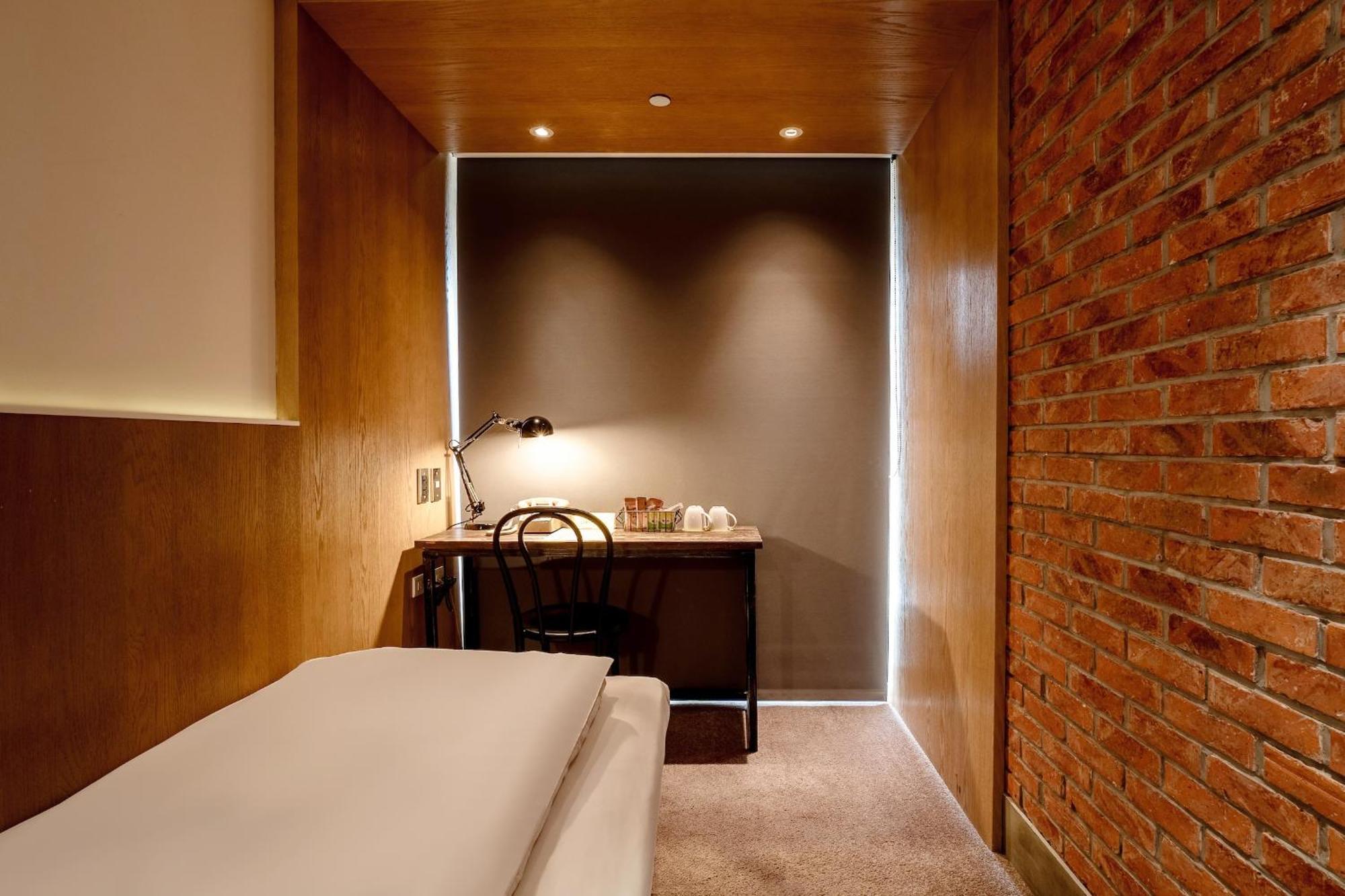 Check Inn Taipei Songjiang Exterior photo